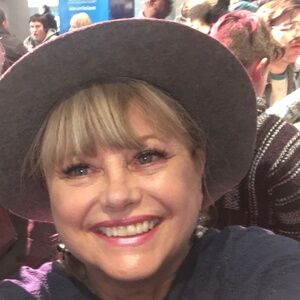 Meet your Posher, Laurel